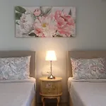 Bella Bianca , 200m From Square Apartament