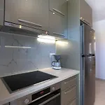Bella Bianca , 200m From Square