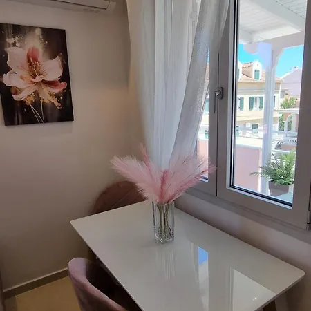 Bella Bianca , 200m From Square Apartment Argostoli (Kefalonia)
