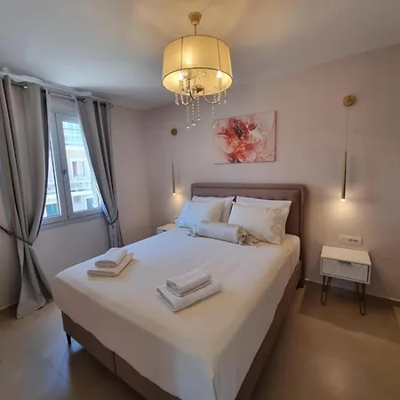 Bella Bianca , 200m From Square Apartment Argostoli (Kefalonia)