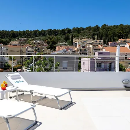 Bella Bianca , 200m From Square Appartement *