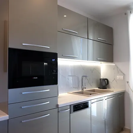 Bella Bianca , 200m From Square Argostoli (Kefalonia)