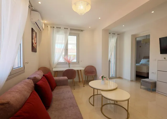 Bella Bianca , 200m From Square Διαμέρισμα *