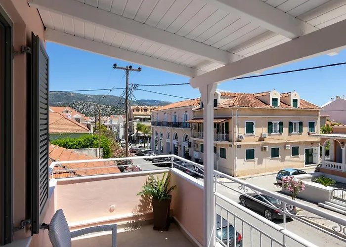 Bella Bianca , 200m From Square Apartmán *