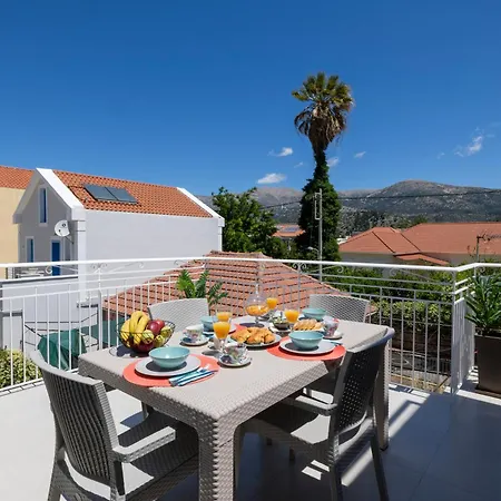 Bella Bianca , 200m From Square *