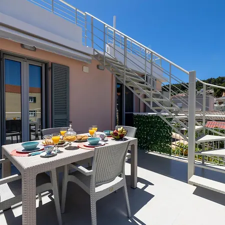 Apartment Bella Bianca , 200m From Square Argostoli (Kefalonia)